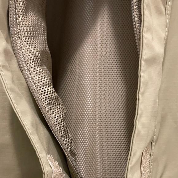 The North Face Khaki Windbreaker - Picture 4 of 11